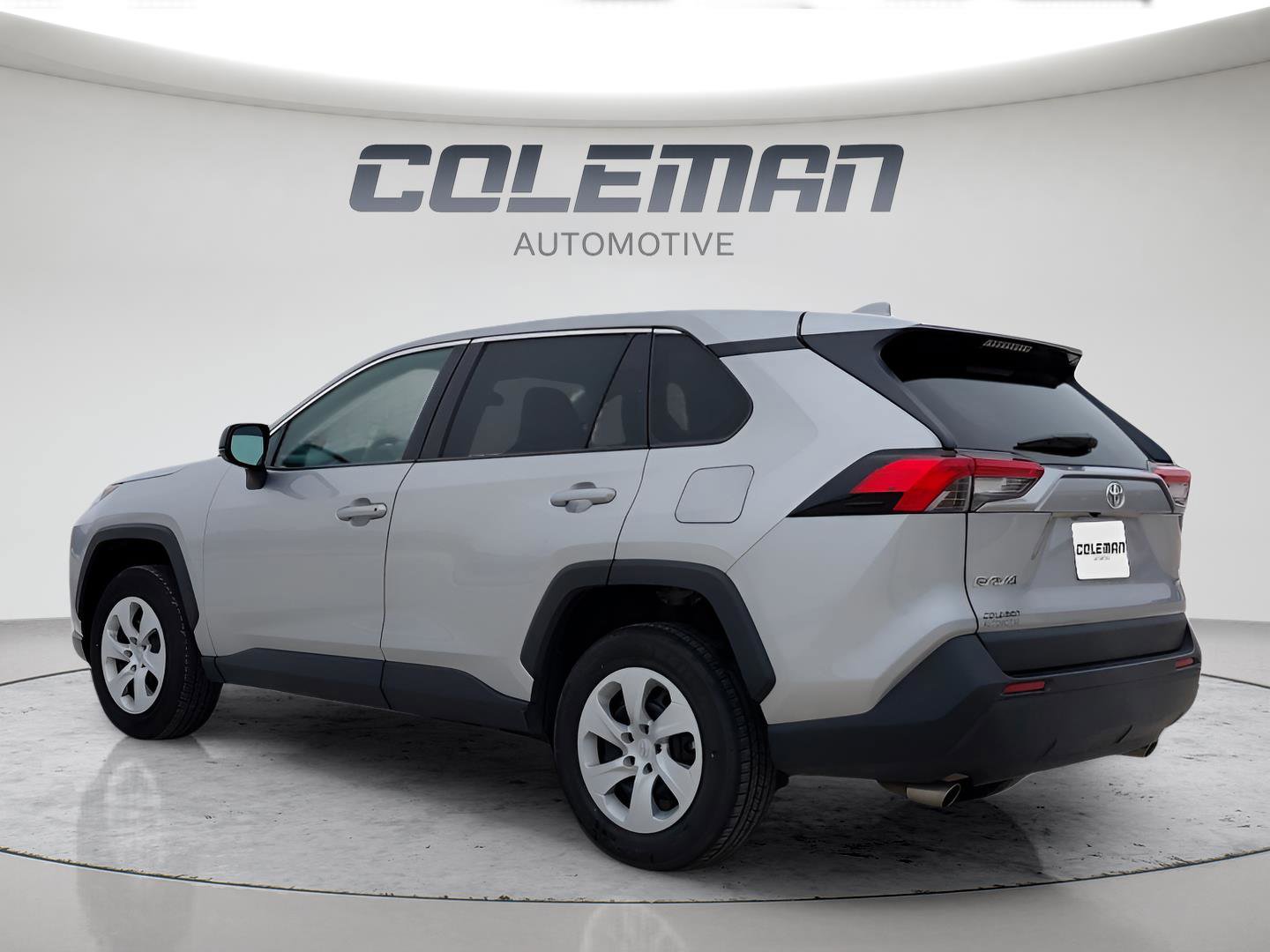 Used 2024 Toyota RAV4 LE image 3