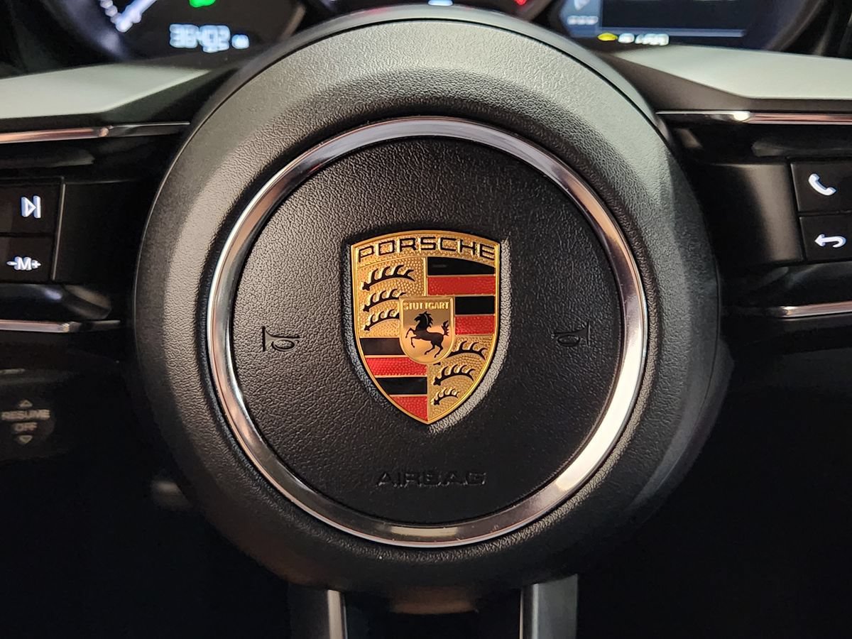 Used 2023 Porsche Macan AWD/4WD image 49