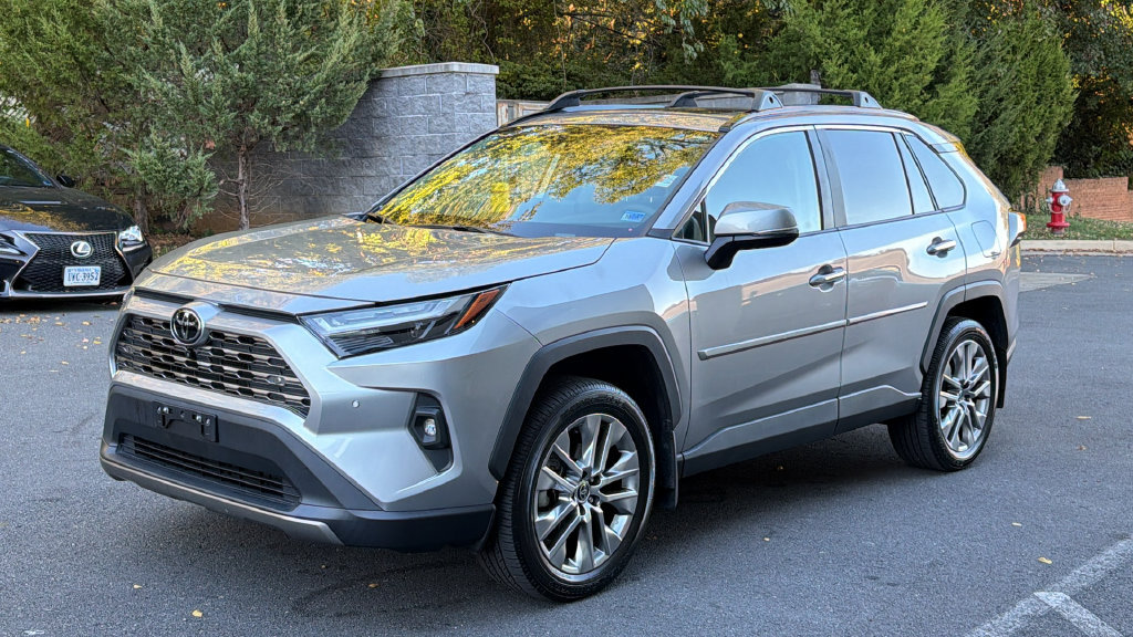 Used 2023 Toyota RAV4 Limited AWD/4WD image 2