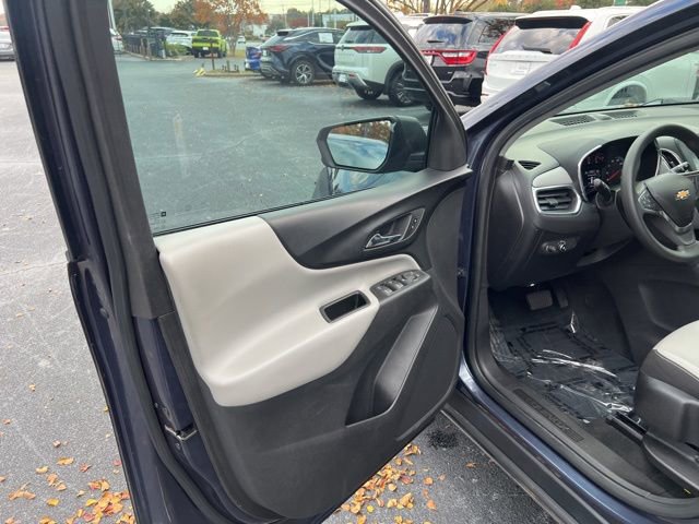 Used 2018 Chevrolet Equinox LS image 11