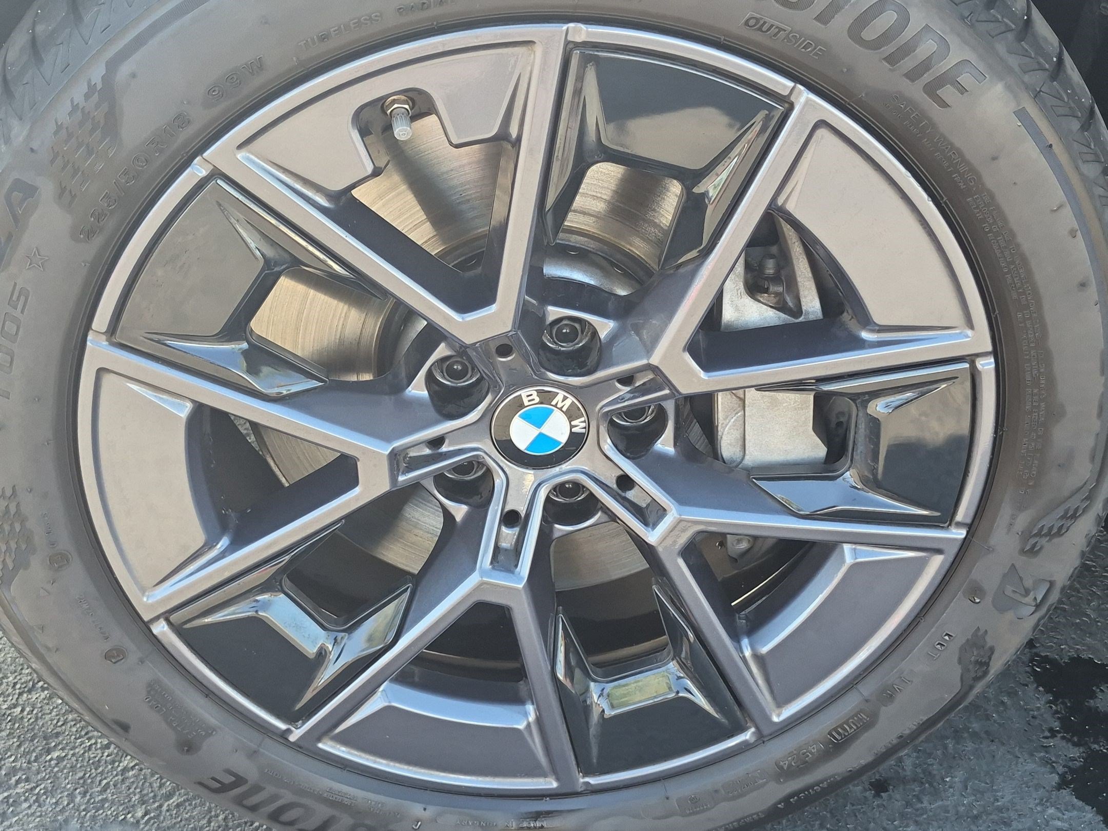 Used 2025 BMW i4 eDrive40 w/ Parking Assistance Package RWD image 13