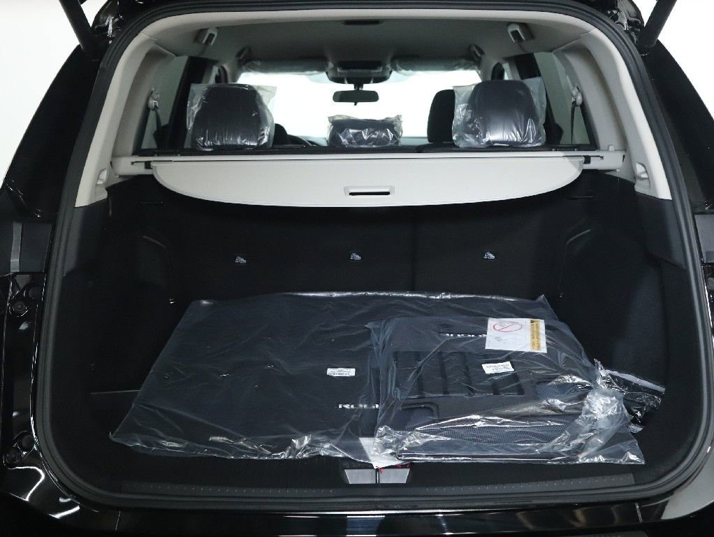 Certified 2026 Nissan Rogue SV image 29