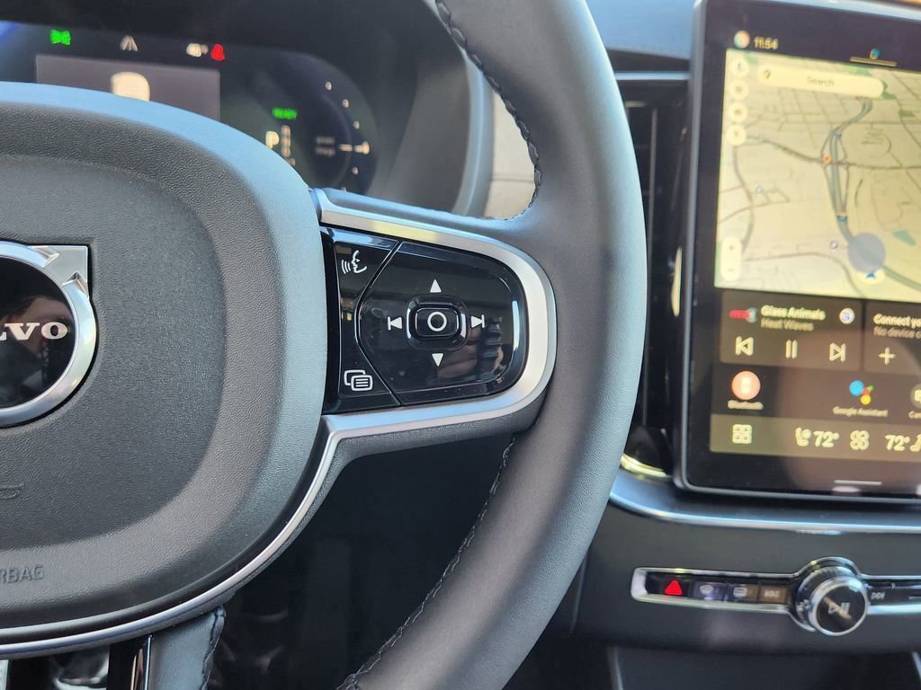 New 2026 Volvo XC90 T8 Plus w/ Protection Package Premier image 17