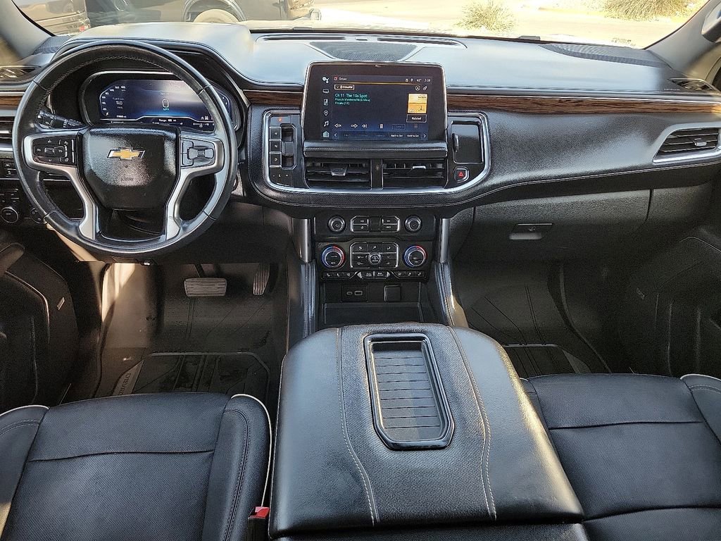 Used 2023 Chevrolet Suburban Premier image 17