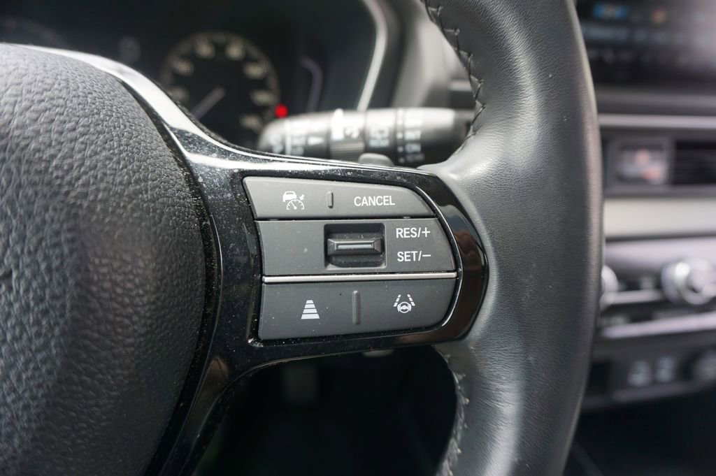 Used 2024 Honda Pilot Touring image 9
