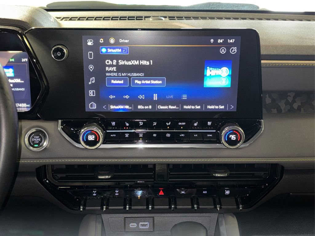 Used 2024 Chevrolet Colorado ZR2 w/ ZR2 Convenience Package III image 25