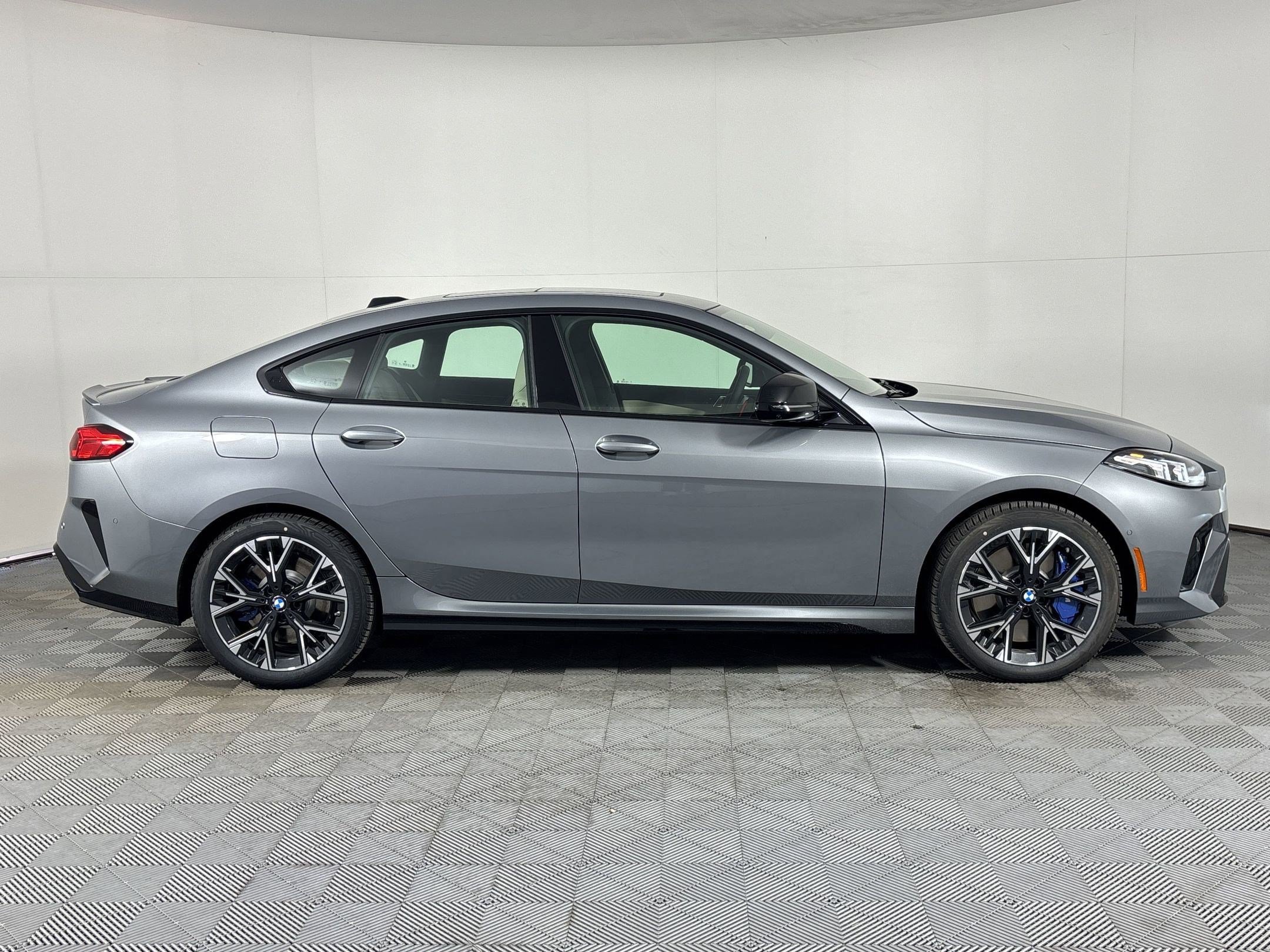 Used 2026 BMW M235i xDrive w/ Technology Package AWD/4WD image 7