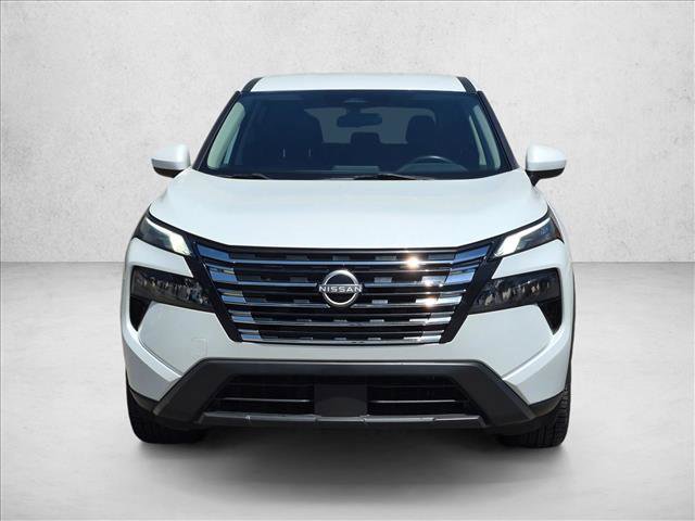 Used 2024 Nissan Rogue SV FWD image 2