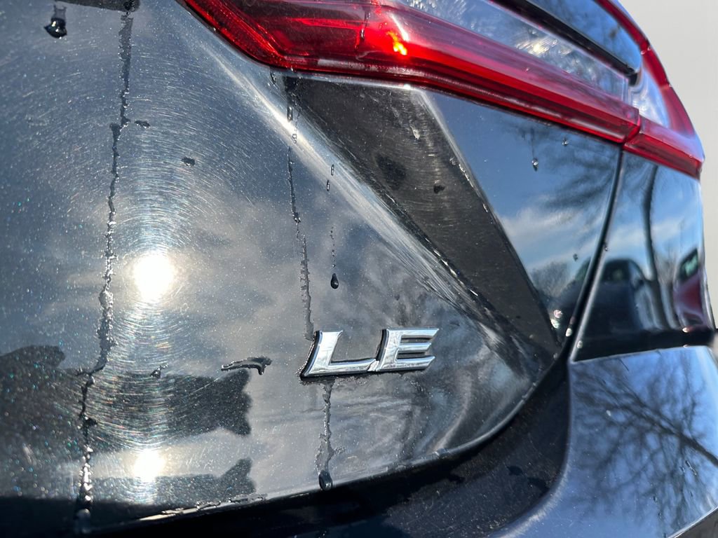 Used 2025 Toyota Camry LE image 31