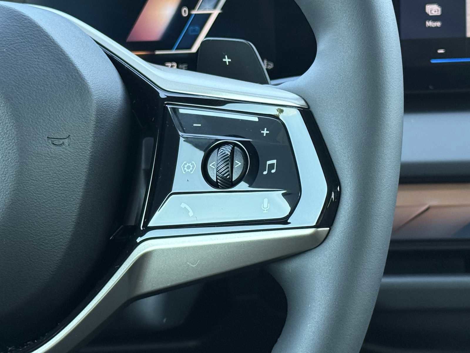 New 2025 BMW X3 xDrive30i w/ Premium Package image 29