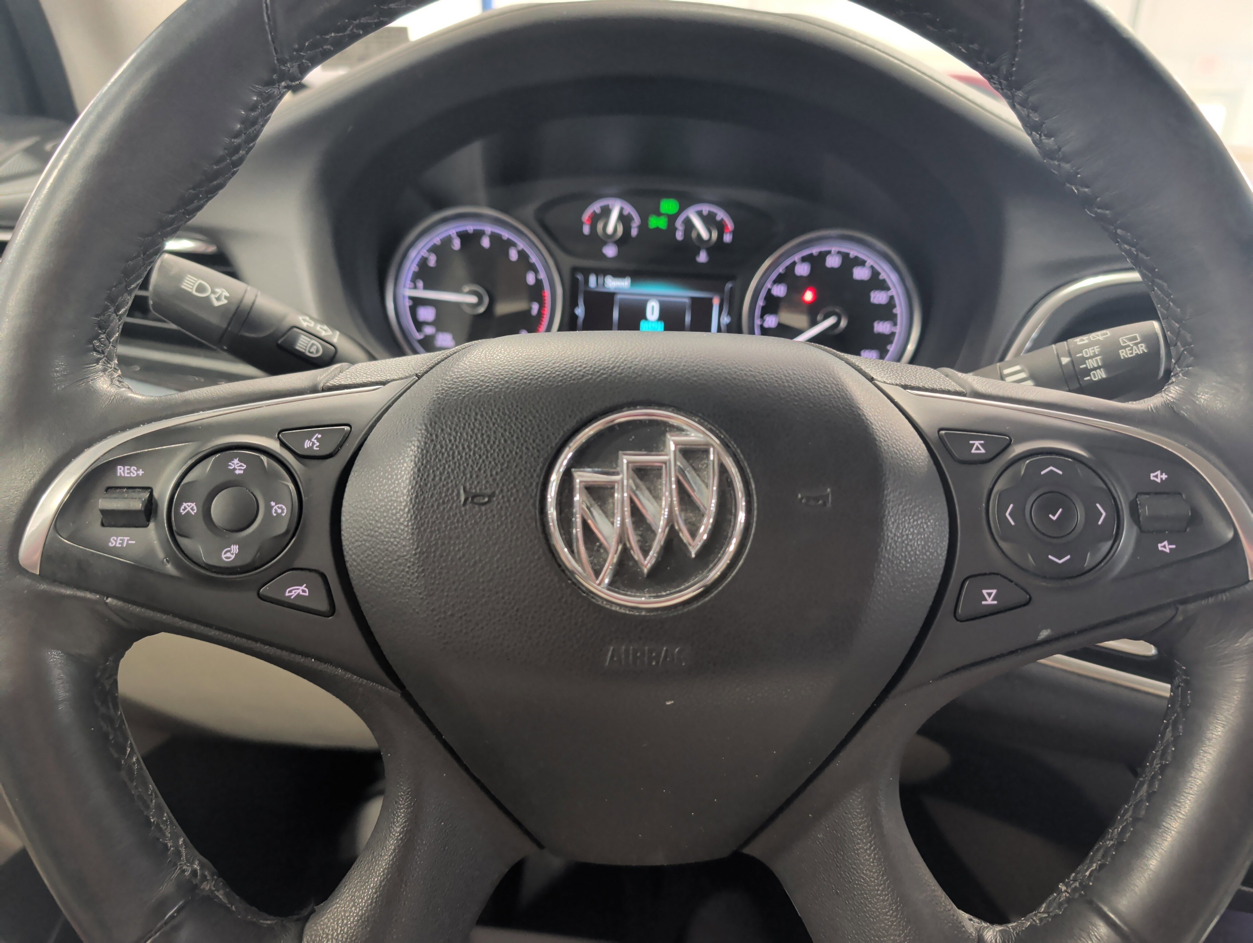 Used 2019 Buick Enclave Premium image 10