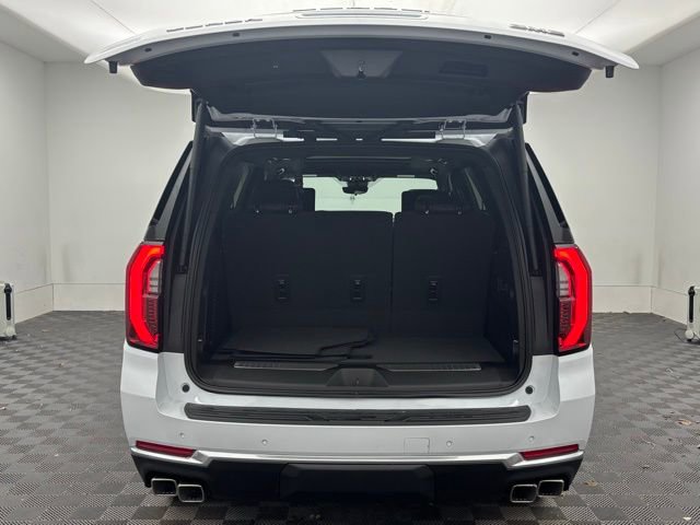 New 2026 GMC Yukon Denali w/ Denali Reserve Package image 13