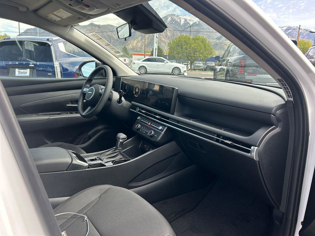 New 2026 Hyundai Tucson SE image 13