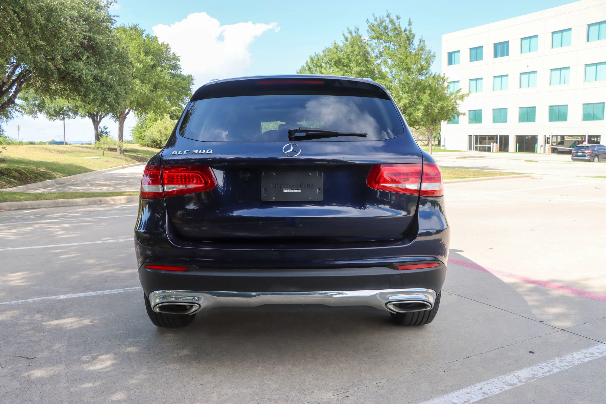 Used 2016 Mercedes-Benz GLC 300 w/ Multimedia Package image 6
