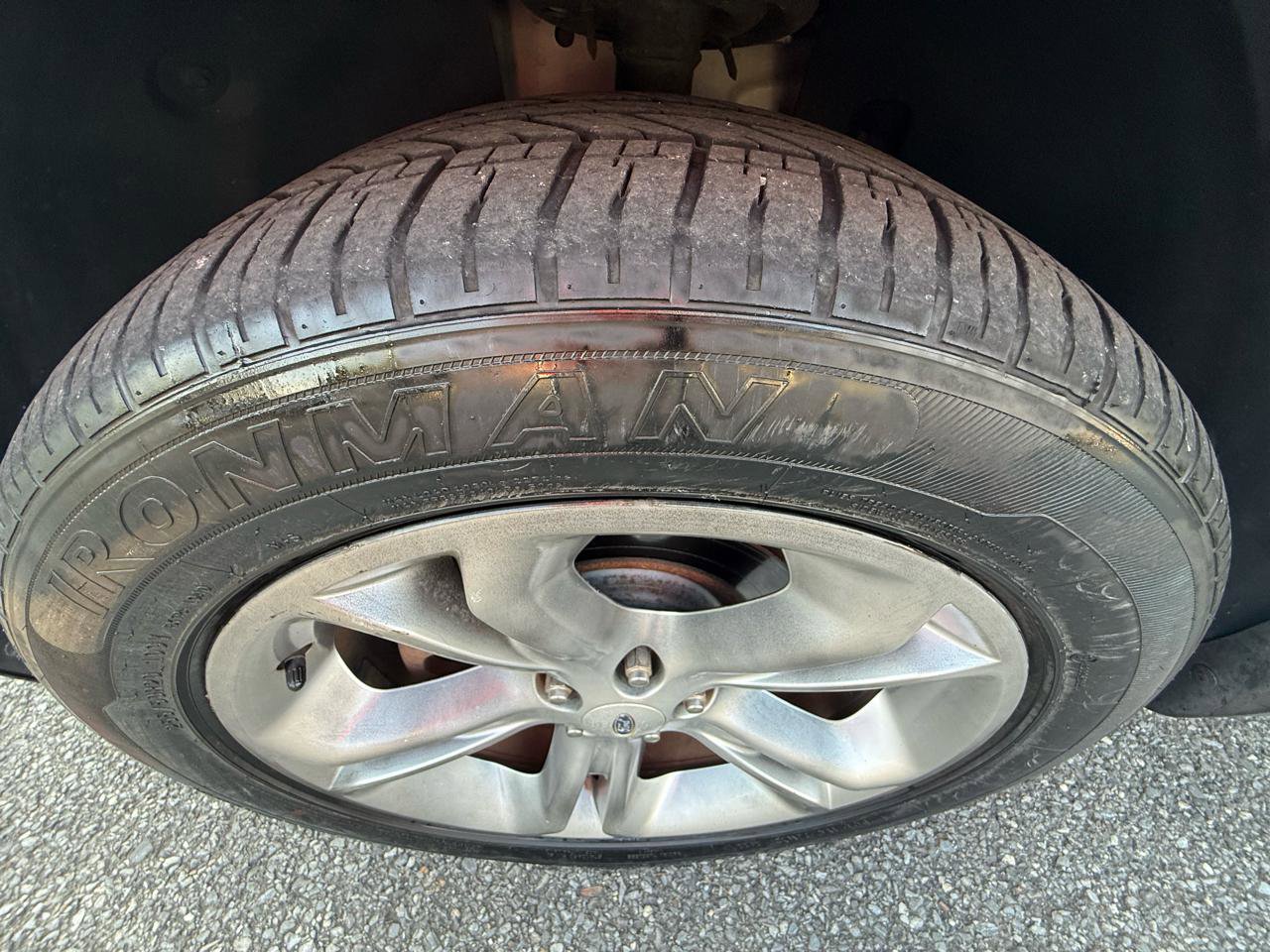 Used 2013 Ford Explorer Limited image 31