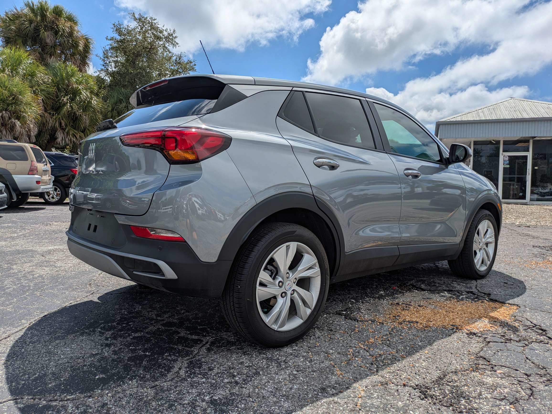 Used 2025 Buick Encore GX Preferred w/ Advanced Technology Package FWD image 4