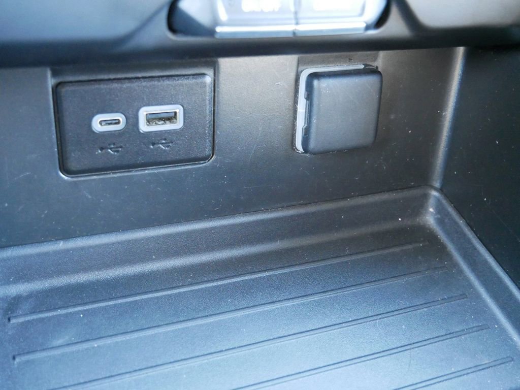 Used 2023 GMC Yukon SLE image 20