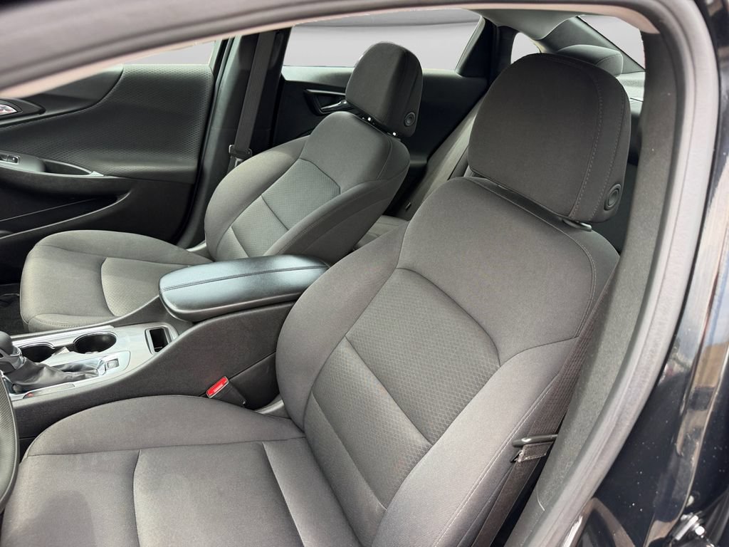 Used 2024 Chevrolet Malibu LT FWD image 17