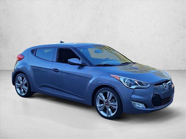Used 2017 Hyundai Veloster Value Edition FWD image 3