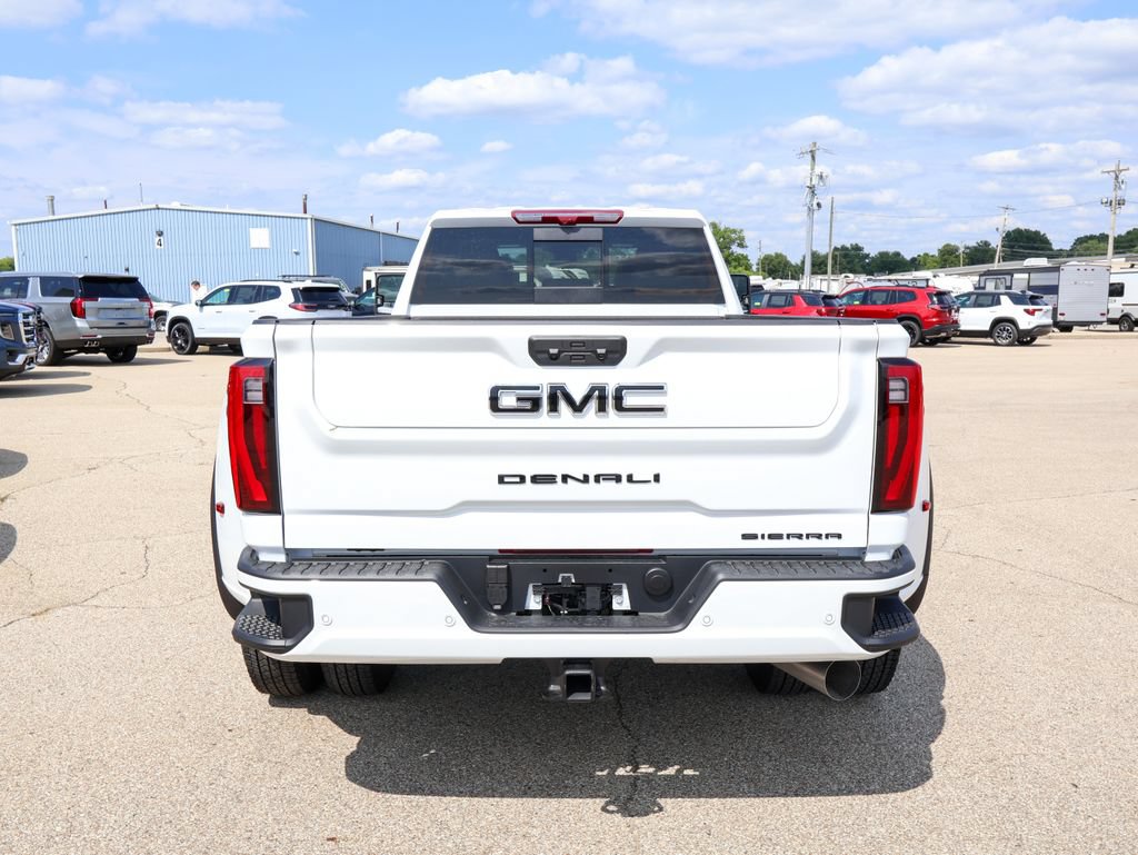 New 2026 GMC Sierra 3500 Denali w/ Denali Reserve Package AWD/4WD image 4