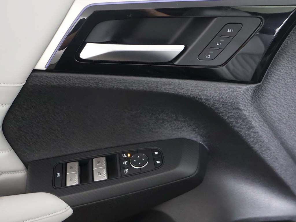 New 2026 Mitsubishi Outlander SEL AWD/4WD image 42