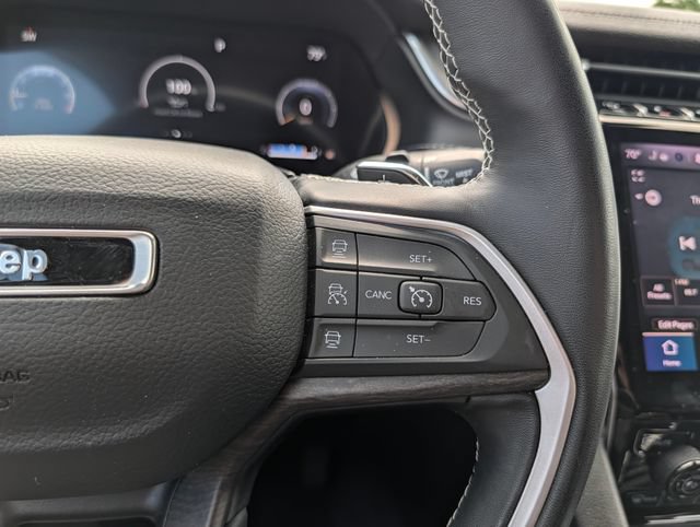 Used 2022 Jeep Grand Cherokee Limited AWD/4WD image 21