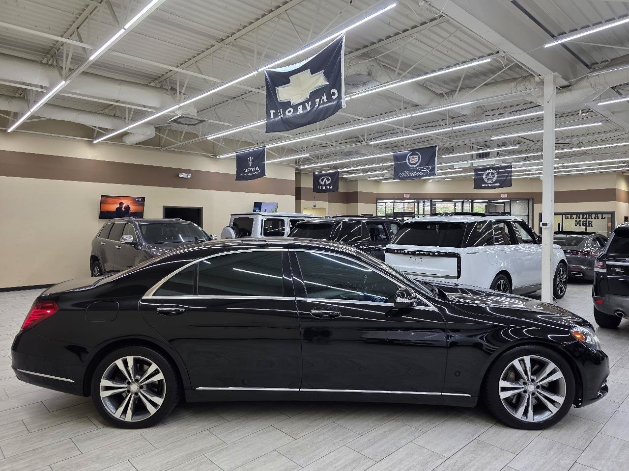 Used 2017 Mercedes-Benz S 550 Sedan image 6