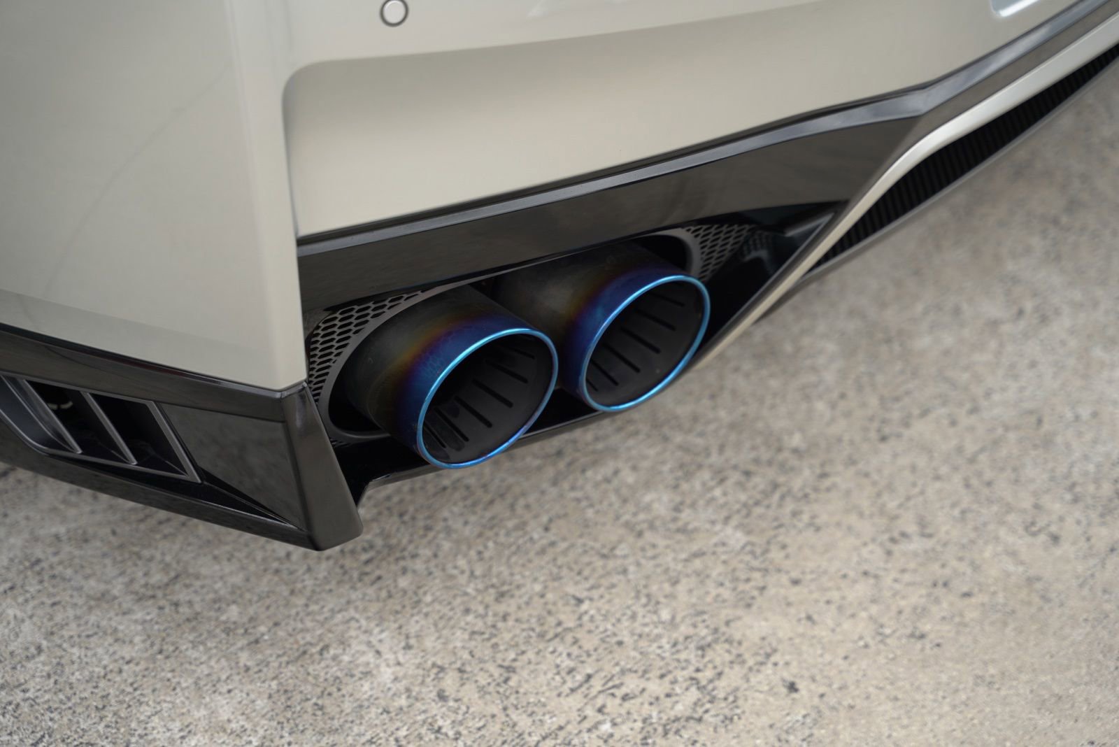 Used 2023 Nissan GT-R Premium w/ Floor Mat Package image 16