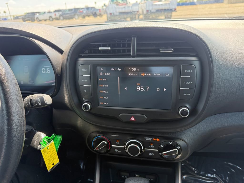Used 2024 Kia Soul LX w/ Option Group 015 image 21