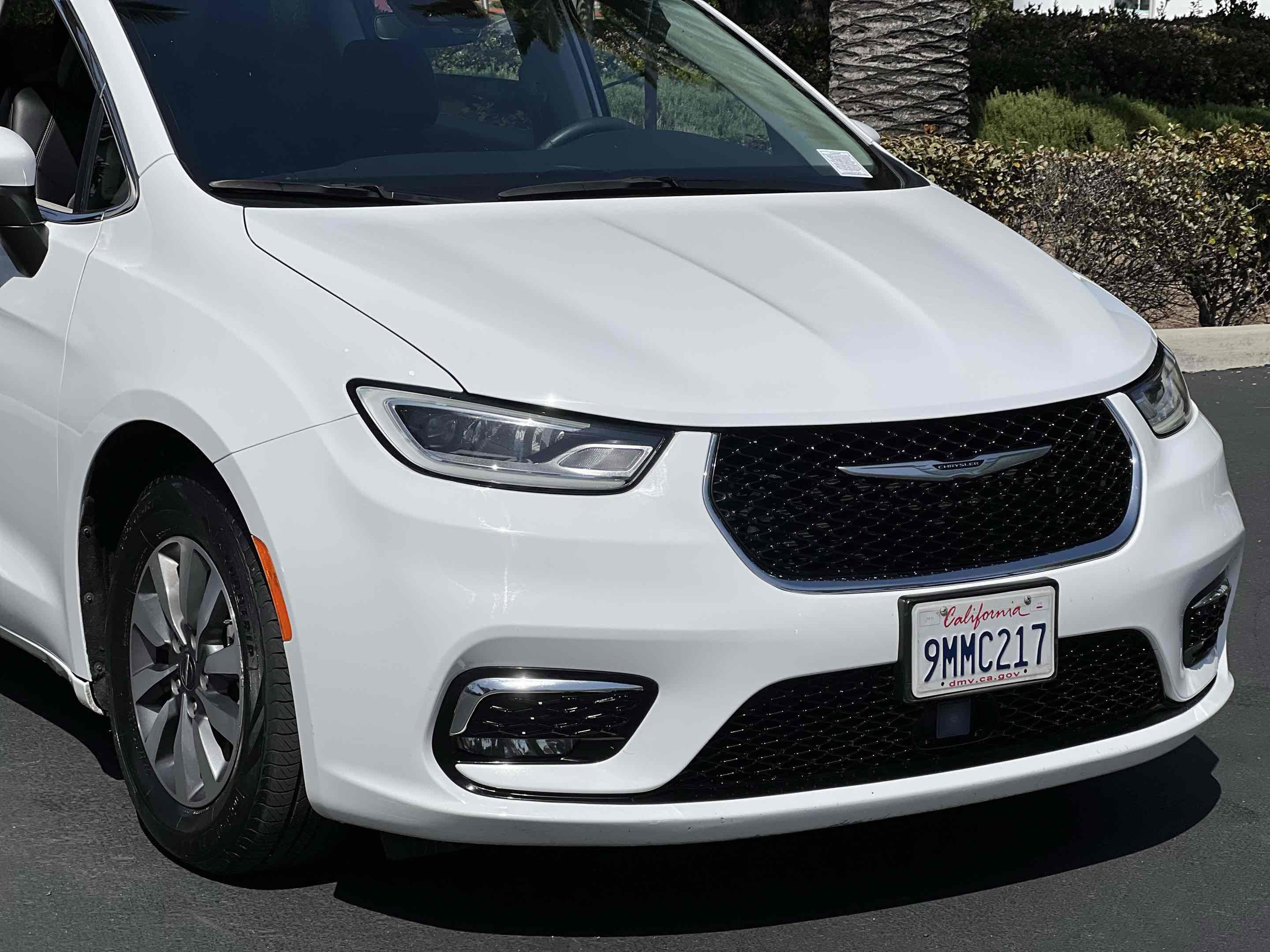 Used 2023 Chrysler Pacifica Touring-L FWD image 63