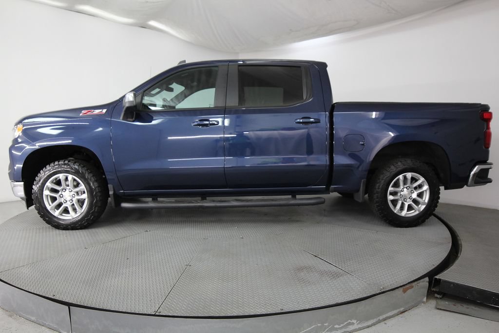 Used 2023 Chevrolet Silverado 1500 LT AWD/4WD image 4