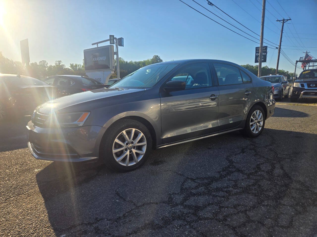 Used 2015 Volkswagen Jetta SE FWD image 12