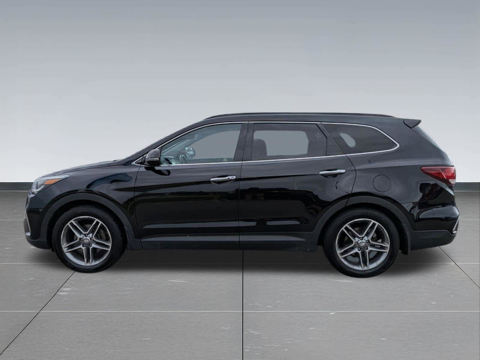 Used 2018 Hyundai Santa Fe AWD w/ SE Ultimate Tech Package 03 image 3