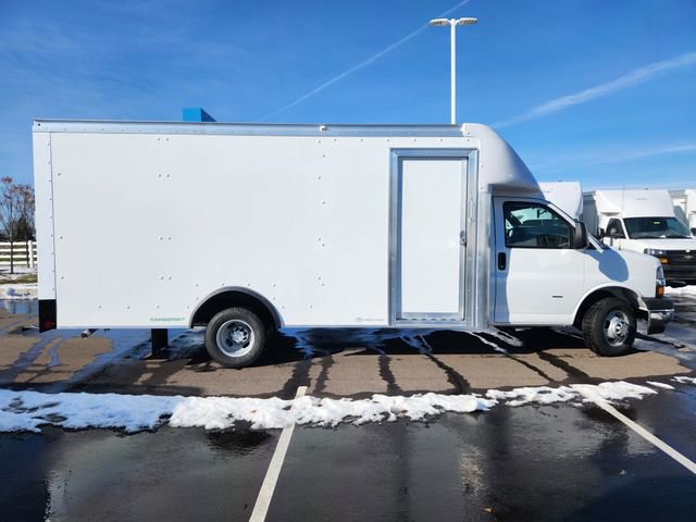 New 2026 Chevrolet Express 4500 w/ Power Convenience Package image 9