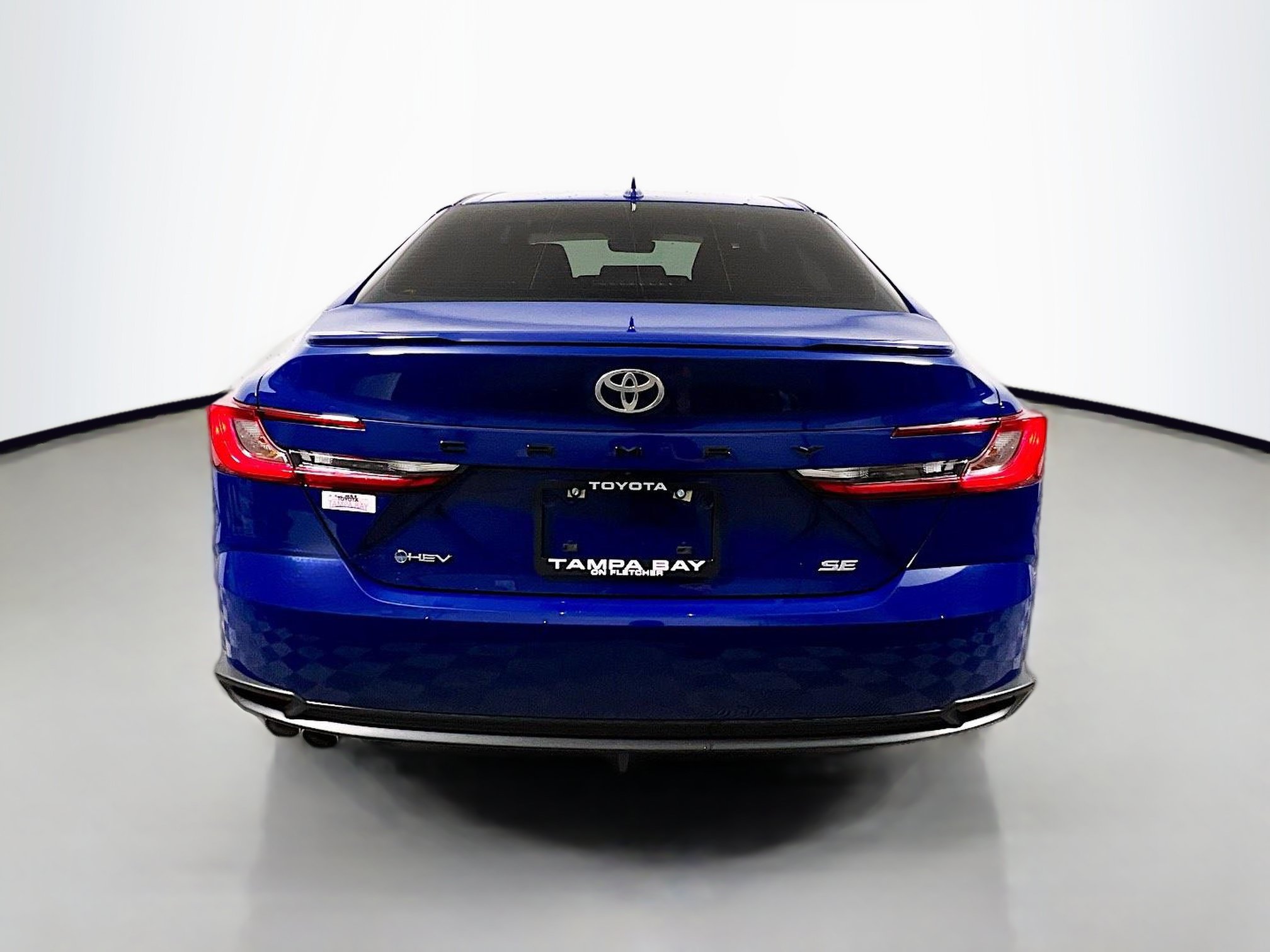 Used 2025 Toyota Camry SE w/ Convenience Package FWD image 6