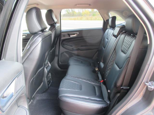 Used 2024 Ford Edge Titanium image 29