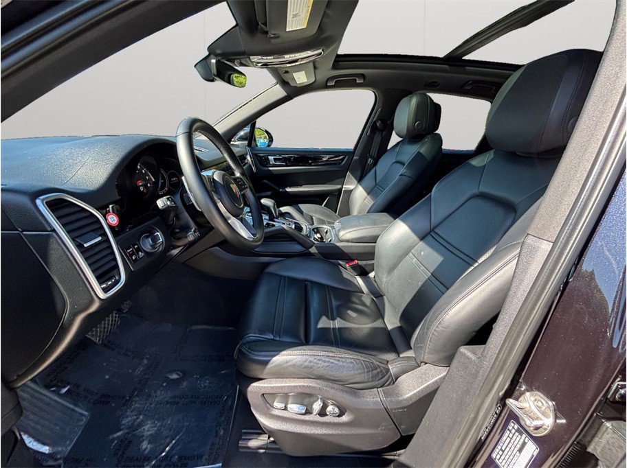 Used 2019 Porsche Cayenne image 2