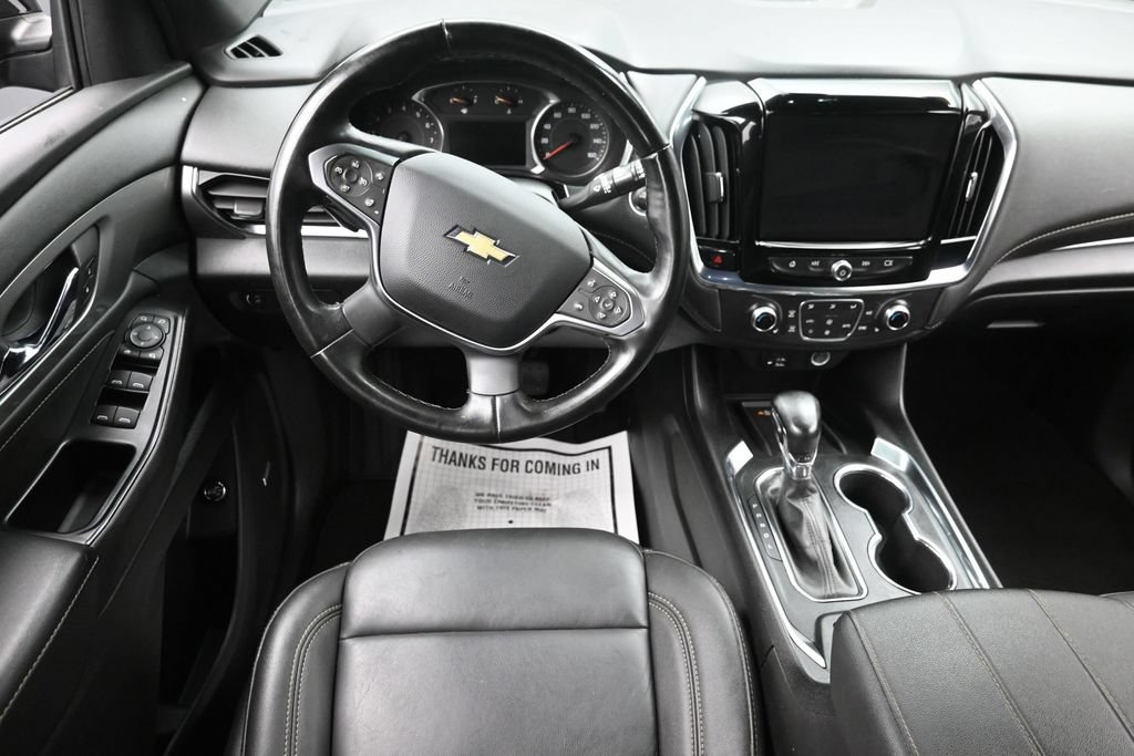 Used 2023 Chevrolet Traverse LT w/ LT Premium Package AWD/4WD image 16