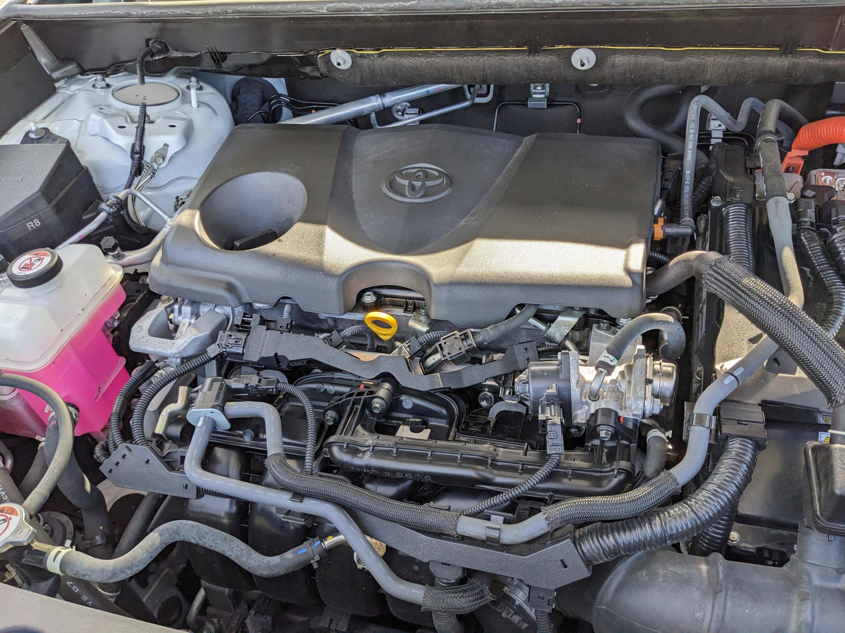 Used 2022 Toyota RAV4 XLE image 31