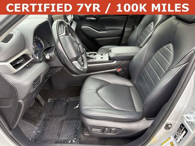 Used 2023 Toyota Highlander XLE AWD/4WD image 14