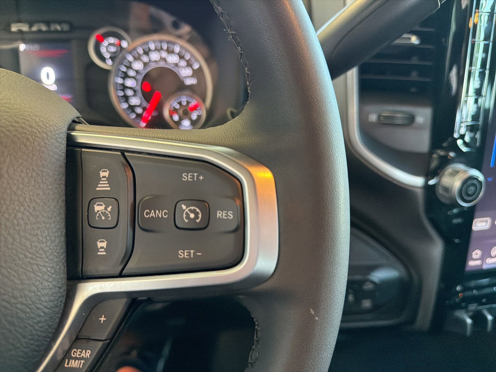 Used 2025 RAM 2500 Big Horn AWD/4WD image 20