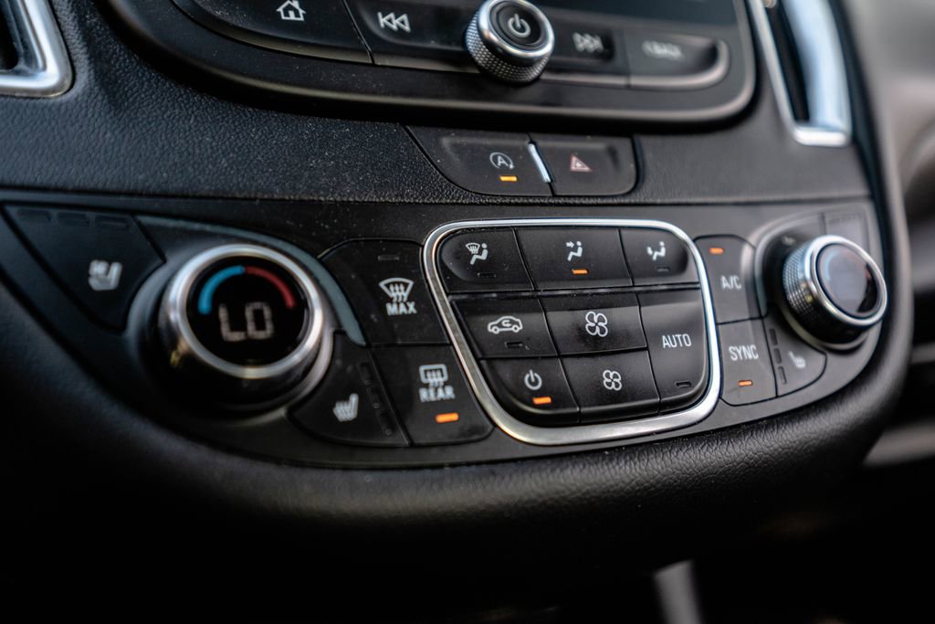 Used 2024 Chevrolet Malibu LT FWD image 25