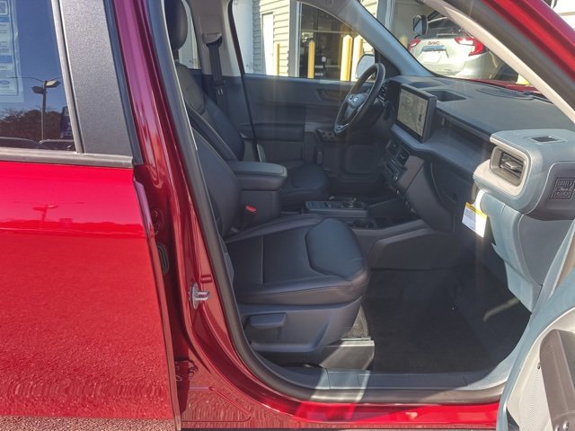 New 2026 Ford Maverick Lariat w/ Black Appearance Package image 32