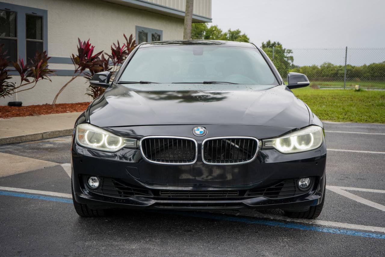 Used 2014 BMW 335i xDrive Sedan w/ Technology Package AWD/4WD image 2