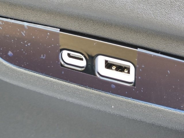 New 2025 Chrysler Pacifica Select w/ Fav Edition Package image 18