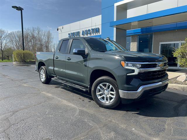 Used 2025 Chevrolet Silverado 1500 LT image 1
