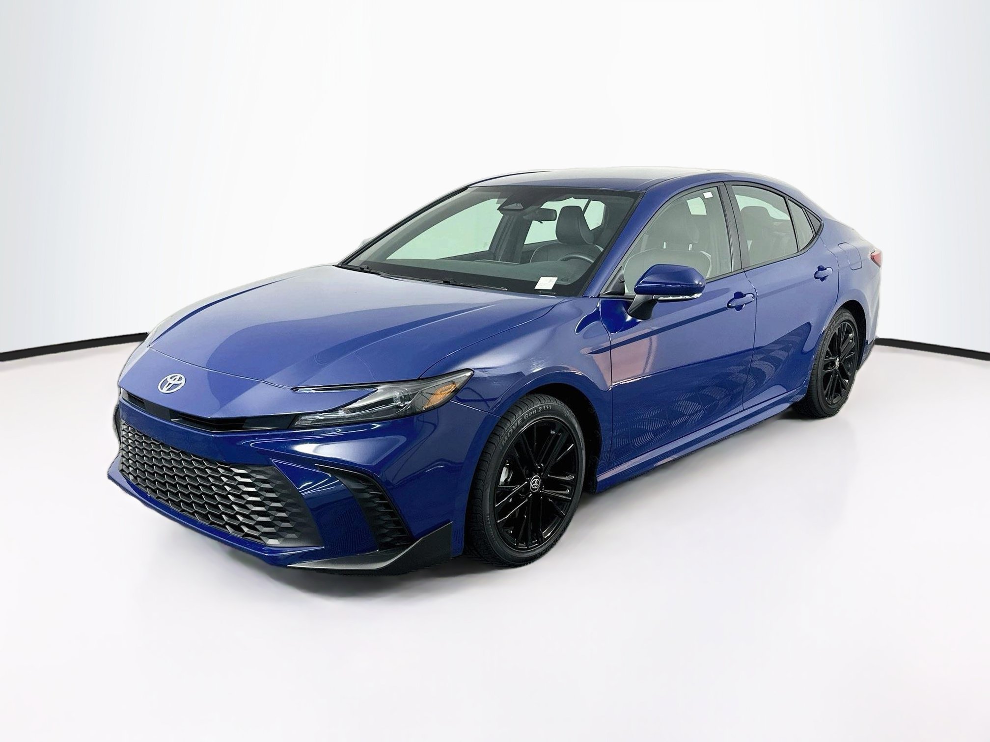 Used 2026 Toyota Camry SE FWD image 3