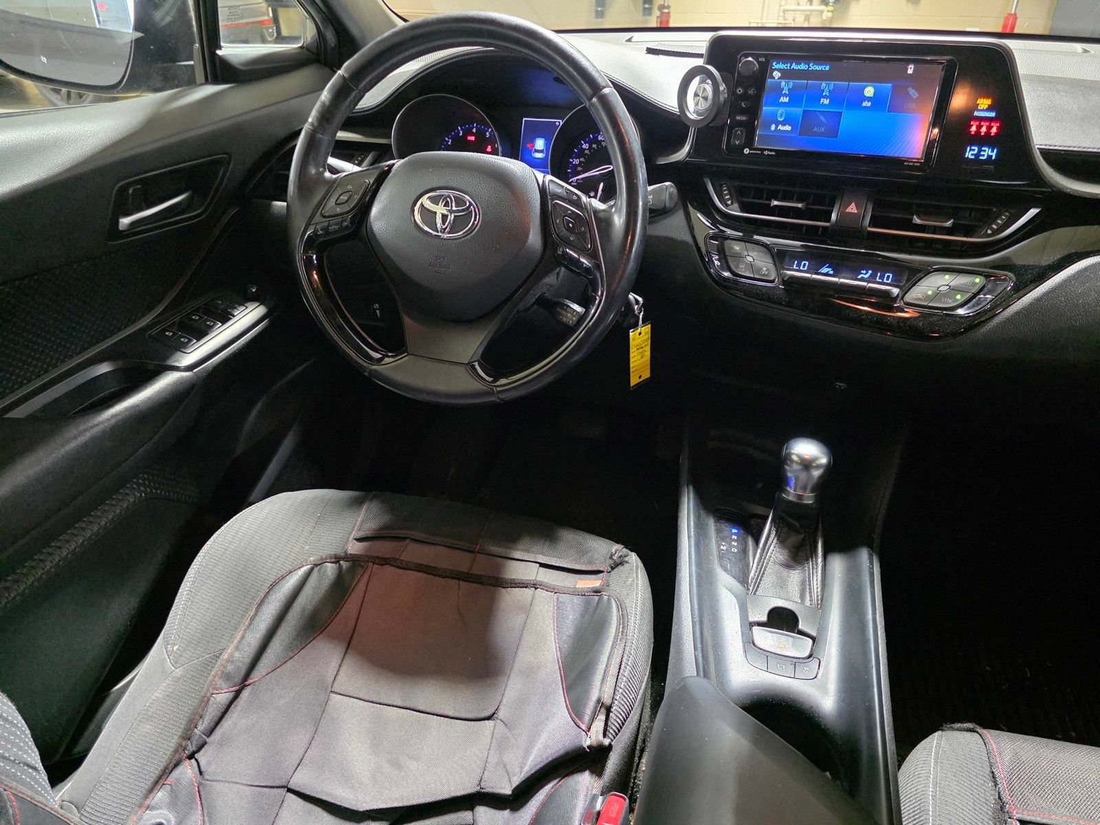 Used 2018 Toyota C-HR XLE FWD image 15
