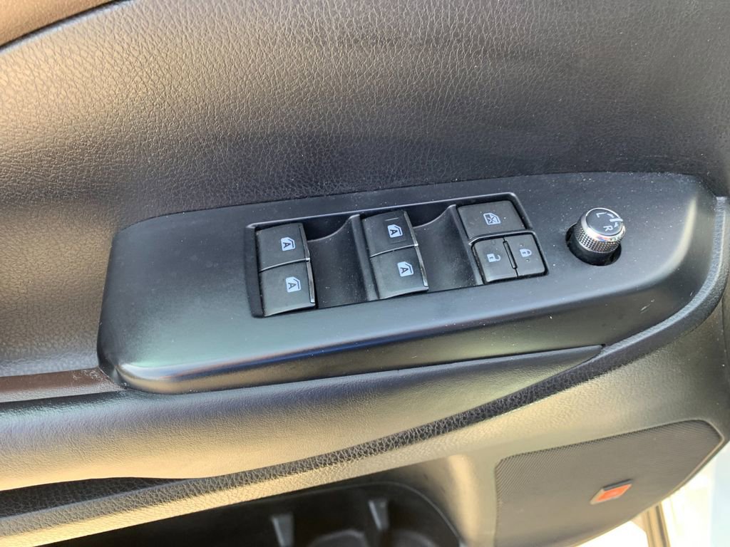 Used 2018 Toyota Highlander Limited image 13