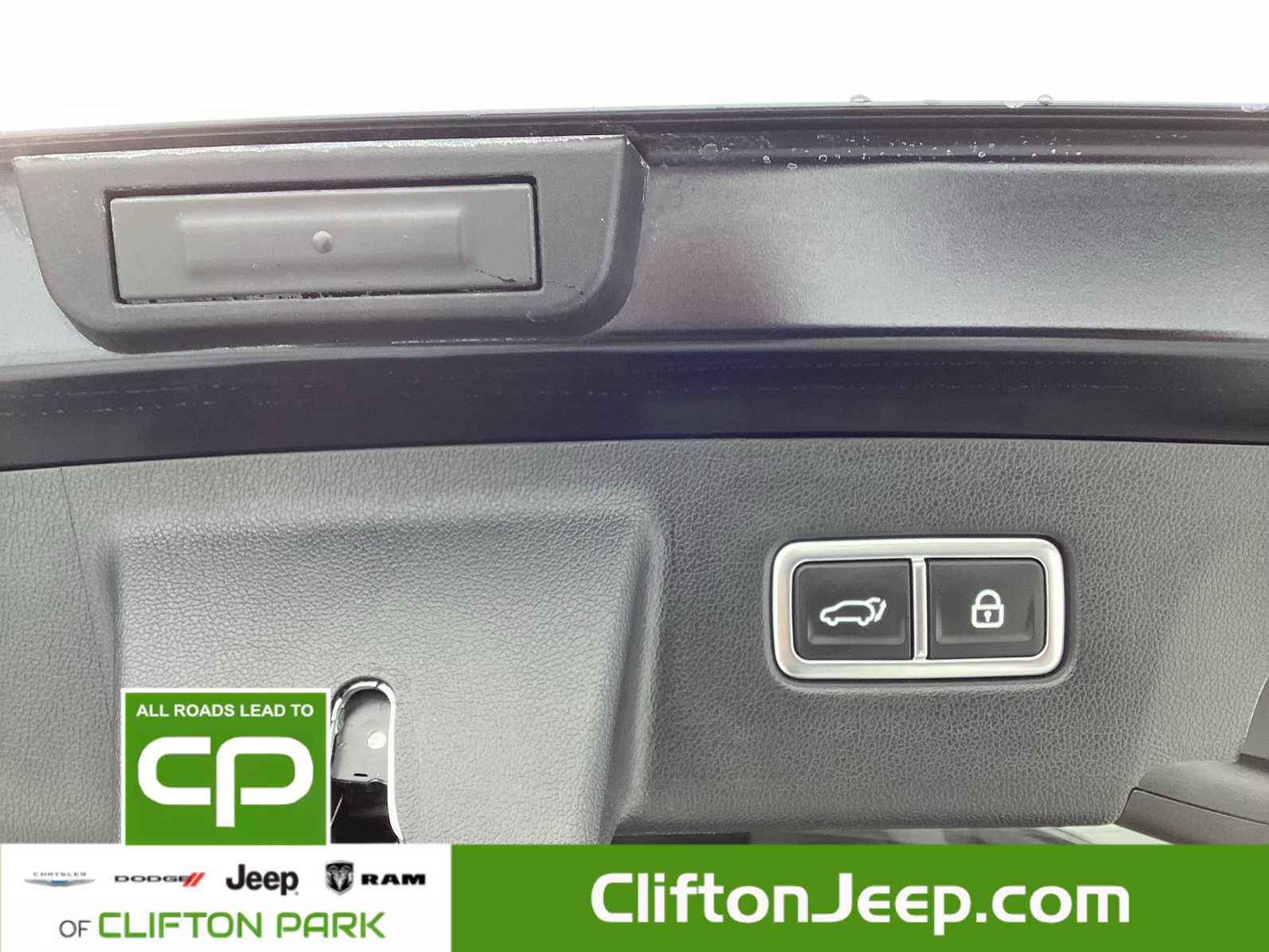 Used 2023 Kia Sorento SX Prestige image 7